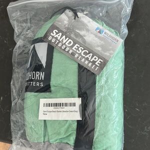 Wild horn Outfitters Sand Escape Beach Blanket